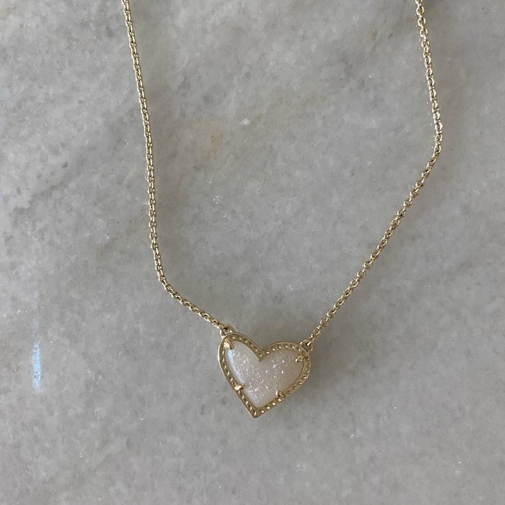 Kendra Scott Ari Heart Necklace